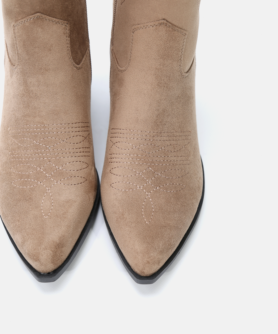 Botas cowboy tacón bordado image number null